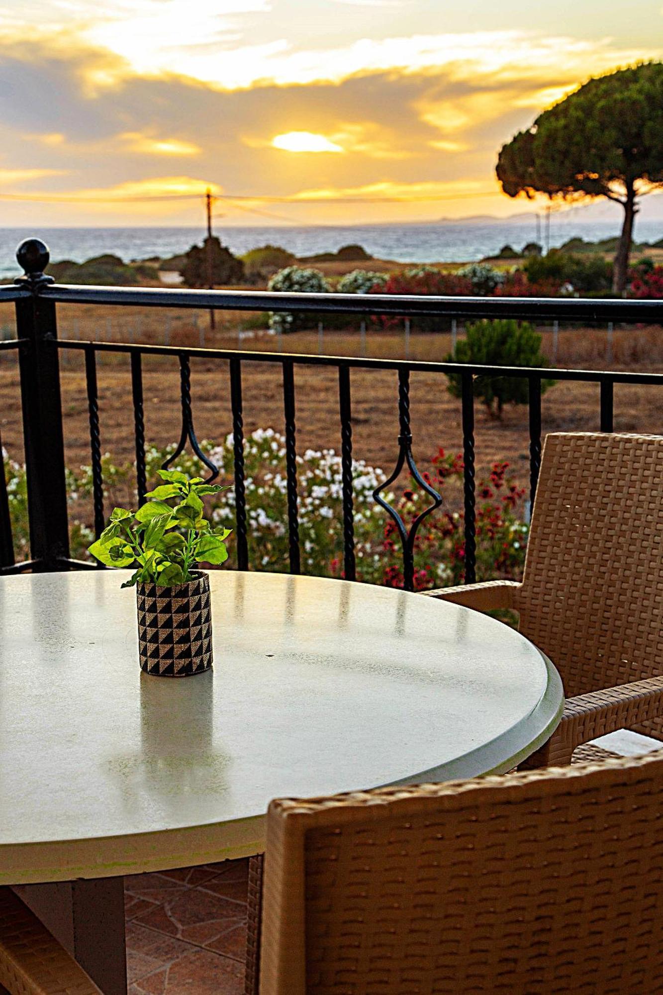 Romanos Beach Villas المظهر الخارجي الصورة